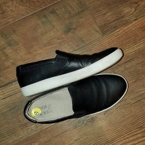 Naturalizer black flats size 9